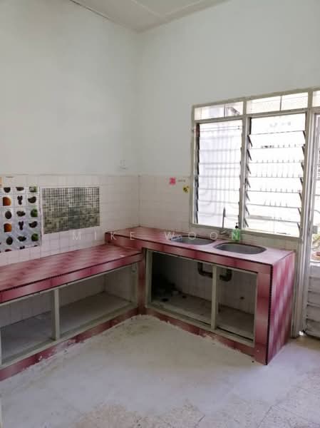 1-storey Terraced House for Rent in Taman Sentosa (Klang) - MiKe Woon - Kitchen - PropertyGuru.com.my