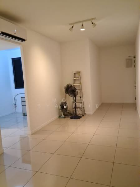 Service Residence for Sale at Serviced Residence @ Fera Residence @ The Quartz WM - Mohd Syahidie - Interior - PropertyGuru.com.my