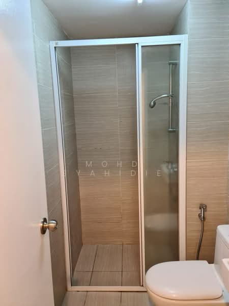 Service Residence for Sale at Serviced Residence @ Fera Residence @ The Quartz WM - Mohd Syahidie - Bathroom - PropertyGuru.com.my