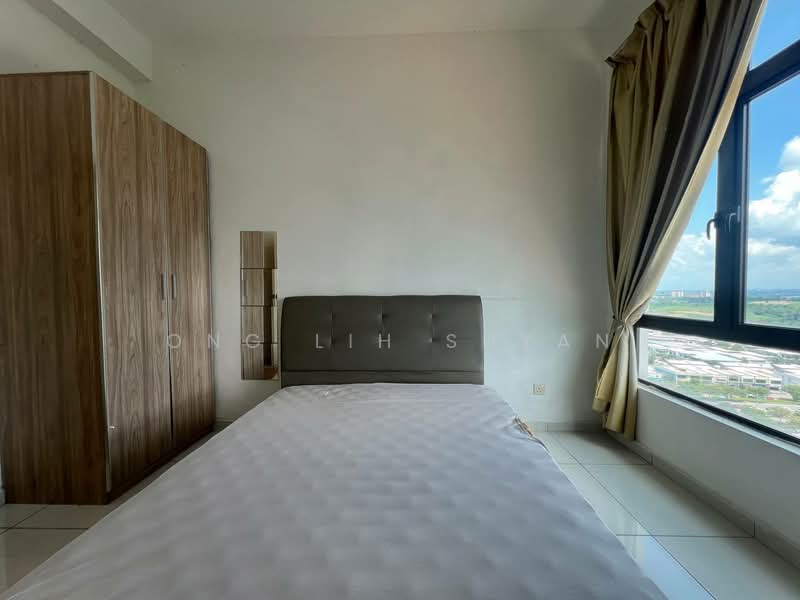 Service Residence for Sale at D'Summit Residences - Ong Lih Shyan - Bedroom - PropertyGuru.com.my