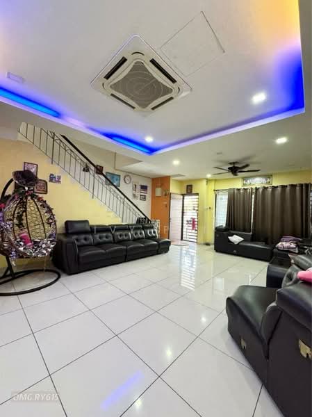 Terraced House for Sale in Bandar Puteri Klang (Klang) - Ivy Por - Living Room - PropertyGuru.com.my