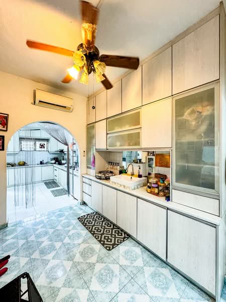 2-storey Terraced House for Sale in Batu Caves (Selangor) - Hazwan Hilmi - Kitchen - PropertyGuru.com.my