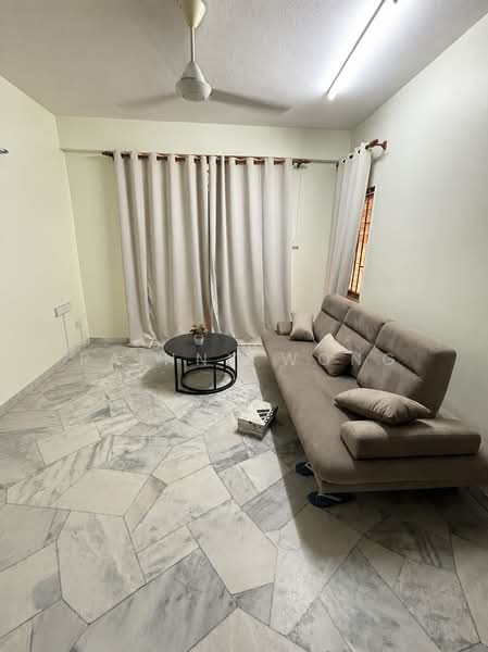 Apartment for Rent at Mutiara Court - Rainny Wong - Living Room - PropertyGuru.com.my