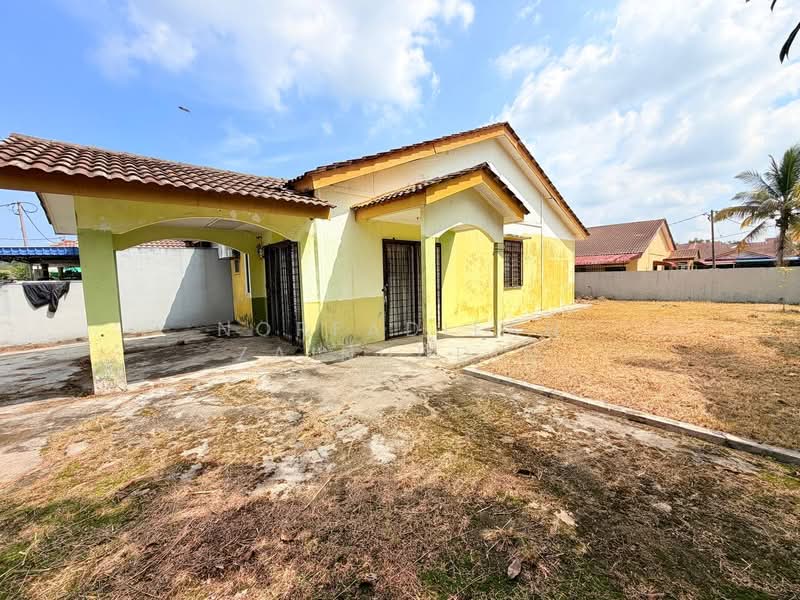 Rumah Teres 1 Tingkat untuk Dijual di Bukit Beruntung (Serendah) - NORFADILAH ZAINUDDIN - Exterior - PropertyGuru.com.my