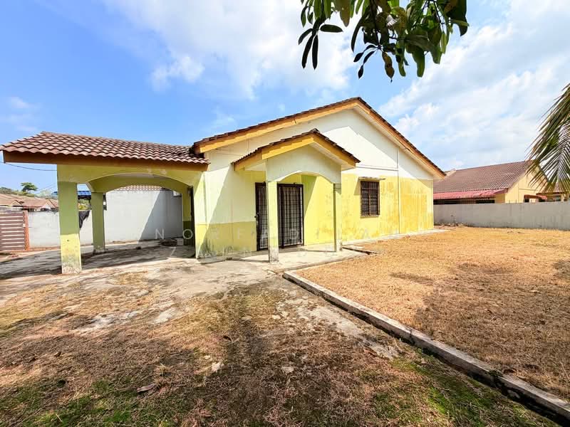 Rumah Teres 1 Tingkat untuk Dijual di Bukit Beruntung (Serendah) - NORFADILAH ZAINUDDIN - Exterior - PropertyGuru.com.my