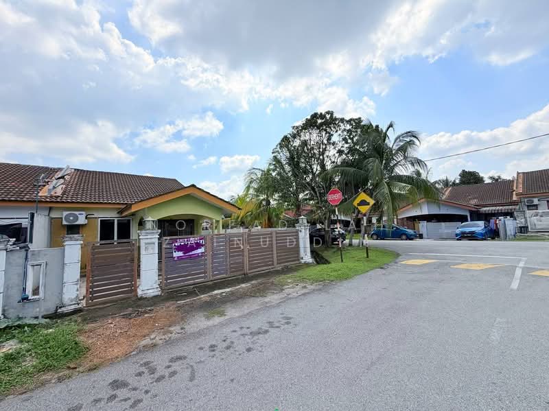 Rumah Teres 1 Tingkat untuk Dijual di Bukit Beruntung (Serendah) - NORFADILAH ZAINUDDIN - Exterior - PropertyGuru.com.my