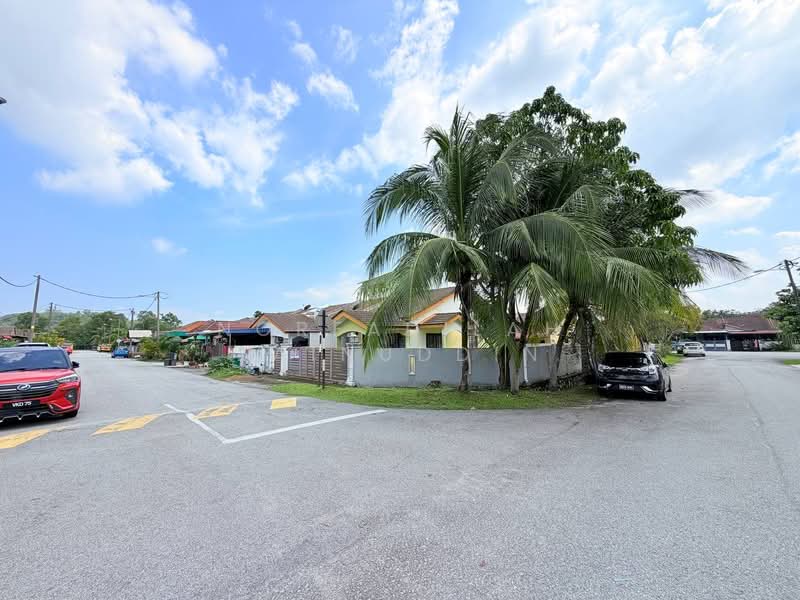 Rumah Teres 1 Tingkat untuk Dijual di Bukit Beruntung (Serendah) - NORFADILAH ZAINUDDIN - Exterior - PropertyGuru.com.my