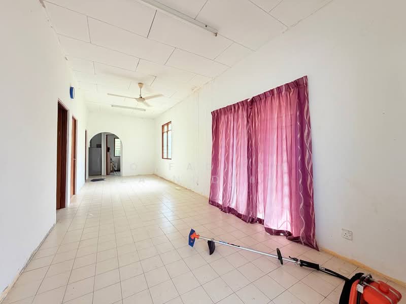 Rumah Teres 1 Tingkat untuk Dijual di Bukit Beruntung (Serendah) - NORFADILAH ZAINUDDIN - Living Room - PropertyGuru.com.my