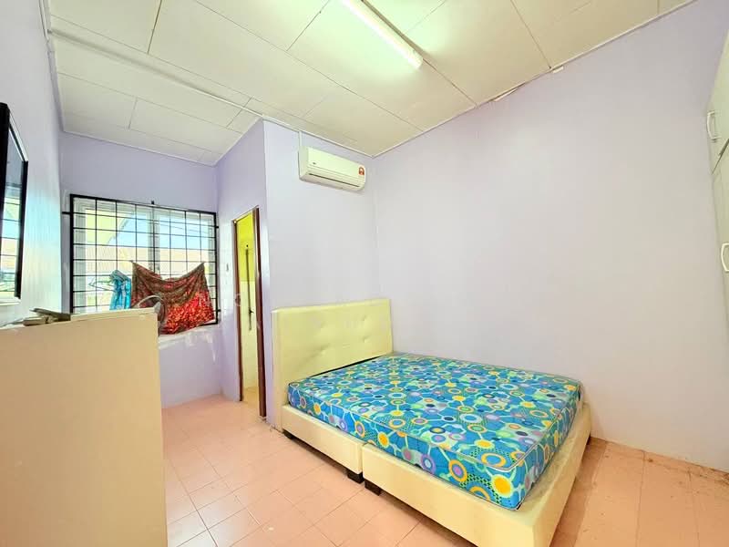 Rumah Teres 1 Tingkat untuk Dijual di Bukit Beruntung (Serendah) - NORFADILAH ZAINUDDIN - Bedroom - PropertyGuru.com.my