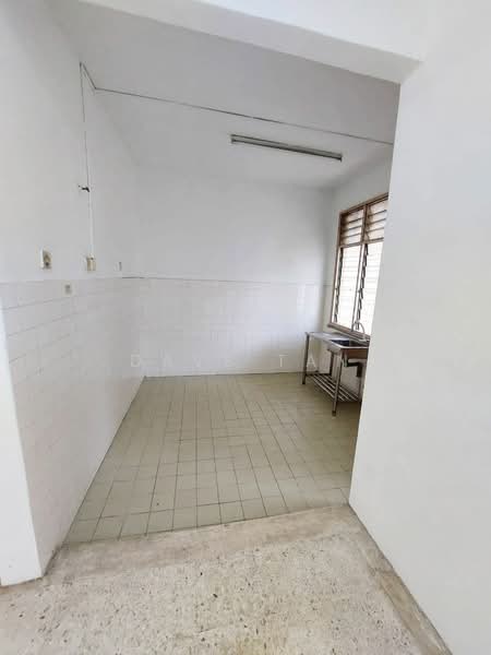 2-storey Terraced House for Sale in Rawang (Selangor) - Dave Tan - Kitchen - PropertyGuru.com.my