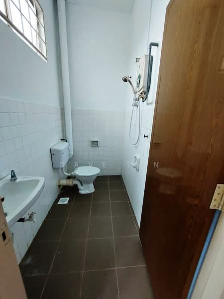 2-storey Terraced House for Sale in Rawang (Selangor) - Dave Tan - Bathroom - PropertyGuru.com.my