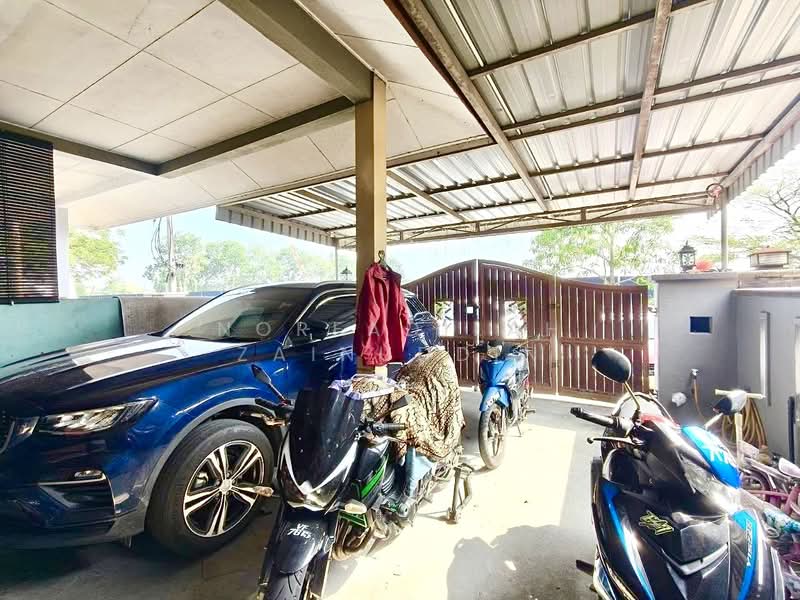 2-storey Terraced House for Sale in Taman Sungai Kapar Indah (Kapar) - NORFADILAH ZAINUDDIN - Car Park - PropertyGuru.com.my