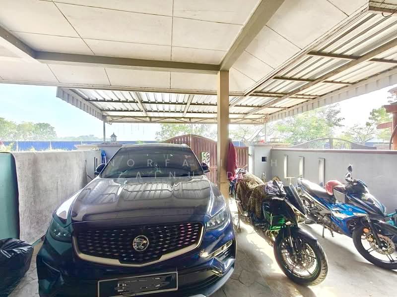 2-storey Terraced House for Sale in Taman Sungai Kapar Indah (Kapar) - NORFADILAH ZAINUDDIN - Car Park - PropertyGuru.com.my