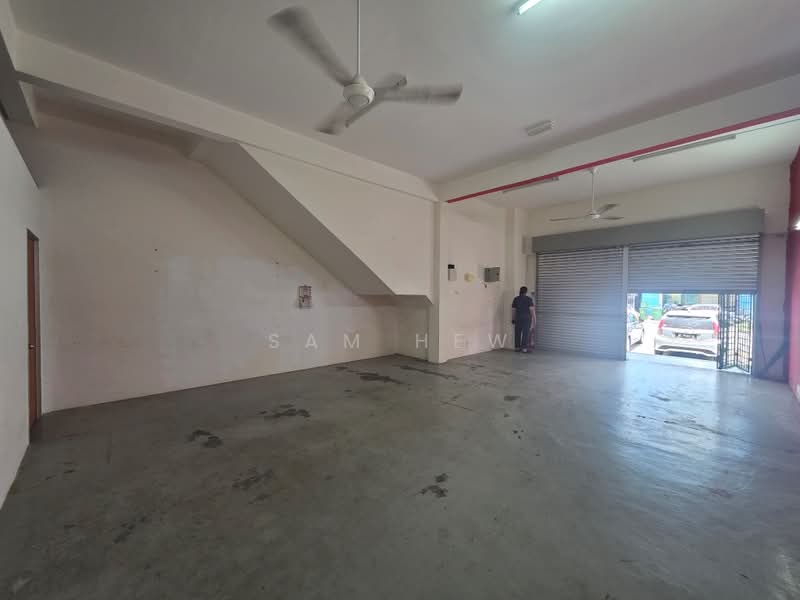 Shop / Office for Rent in Bandar Tasik Kesuma (Beranang) - Sam Hew - Interior - PropertyGuru.com.my