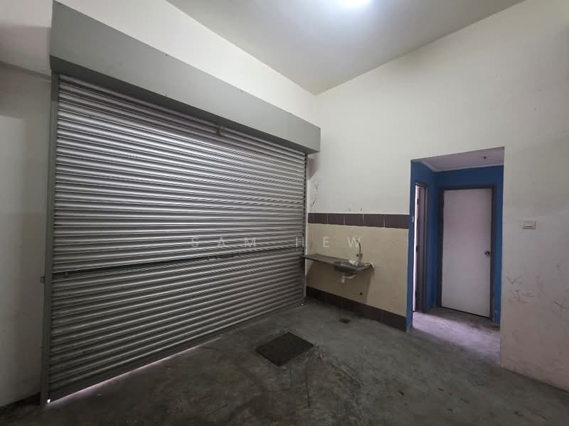 Shop / Office for Rent in Bandar Tasik Kesuma (Beranang) - Sam Hew - Interior - PropertyGuru.com.my