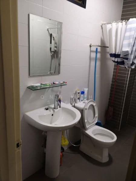 Service Residence for Sale at Palazio - Ong Lih Shyan - Bathroom - PropertyGuru.com.my