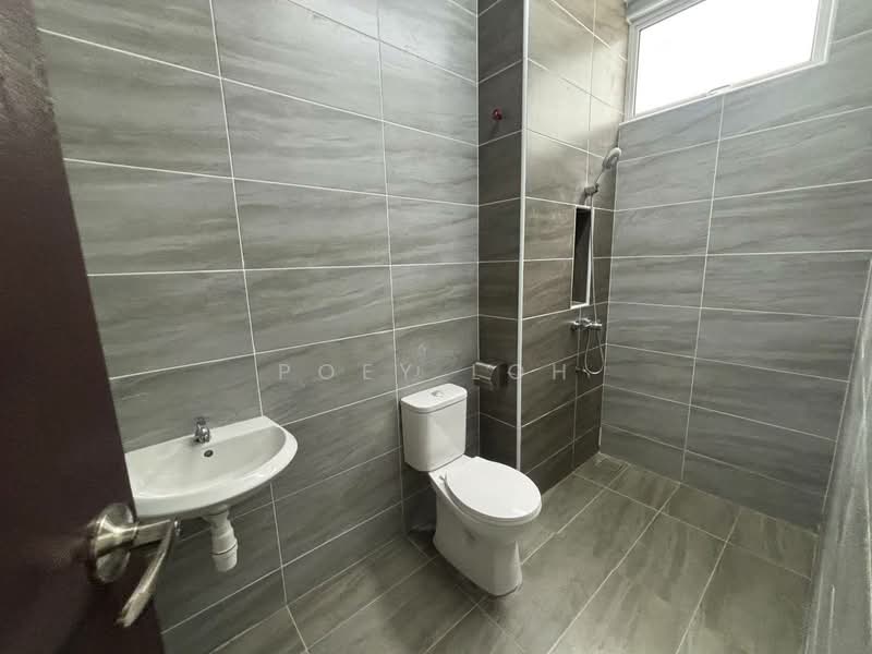 Cluster House for Sale in Skudai (Johor) - Poey Loh - Bathroom - PropertyGuru.com.my