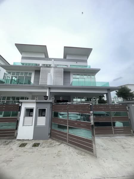 Cluster House for Sale in Skudai (Johor) - Chloe Ngoh - Exterior - PropertyGuru.com.my
