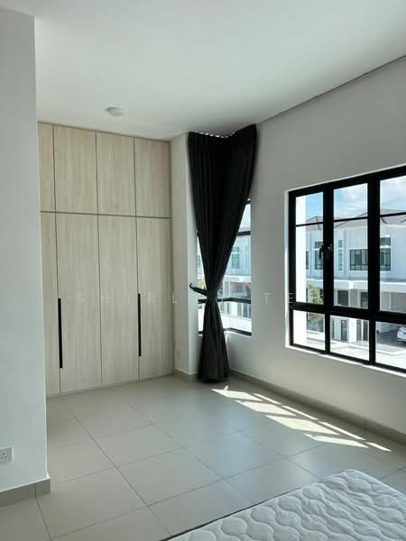 Rumah Teres untuk Dijual di Bandar Cassia (Batu Kawan) - Shirley Teh - Bedroom - PropertyGuru.com.my