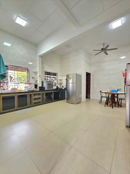 Rumah Banglo untuk Dijual di Taman Melodies (Johor Bahru) - Elvis Ku - Kitchen - PropertyGuru.com.my