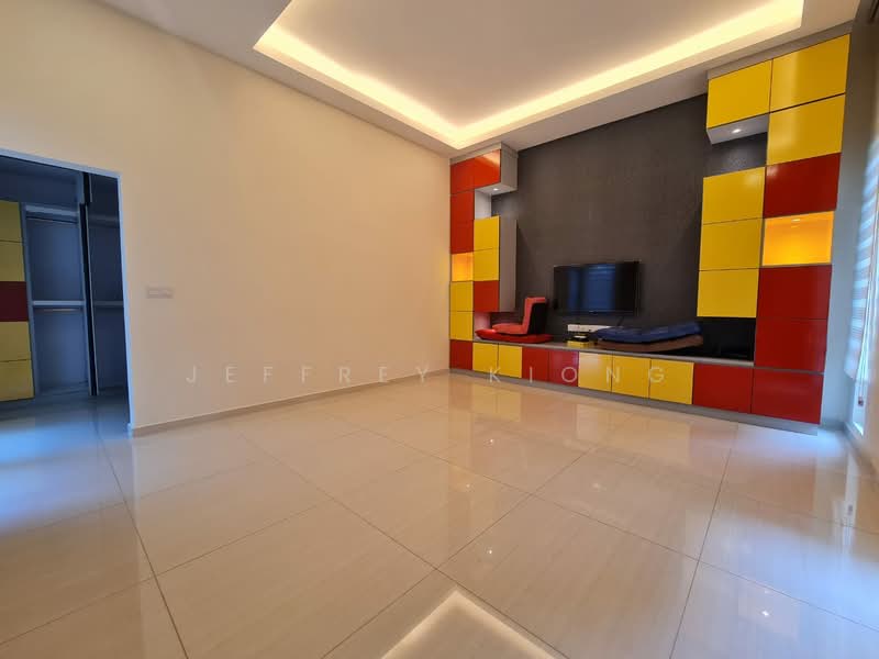 Bungalow for Sale in Leisure Farm (Gelang Patah) - Jeffrey Kiong - Living Room - PropertyGuru.com.my