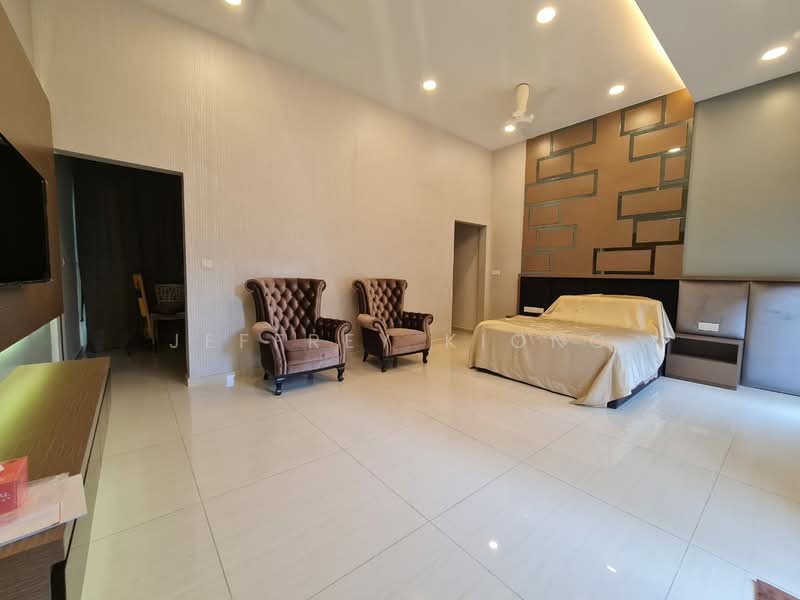 Bungalow for Sale in Leisure Farm (Gelang Patah) - Jeffrey Kiong - Bedroom - PropertyGuru.com.my