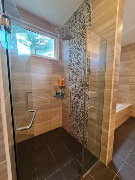 Bungalow for Sale in Leisure Farm (Gelang Patah) - Jeffrey Kiong - Bathroom - PropertyGuru.com.my