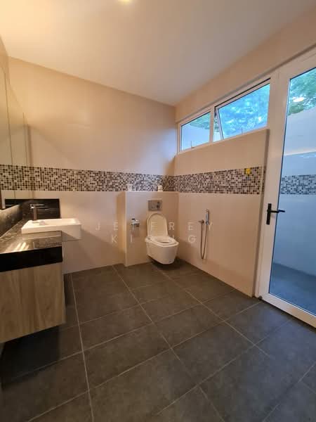 Bungalow for Sale in Leisure Farm (Gelang Patah) - Jeffrey Kiong - Bathroom - PropertyGuru.com.my