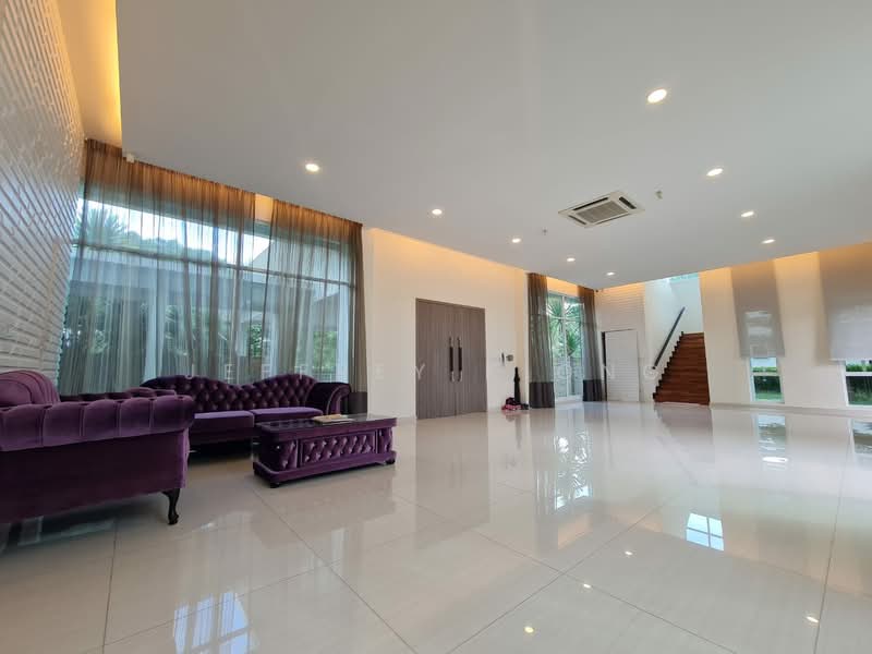 Bungalow for Sale in Leisure Farm (Gelang Patah) - Jeffrey Kiong - Living Room - PropertyGuru.com.my