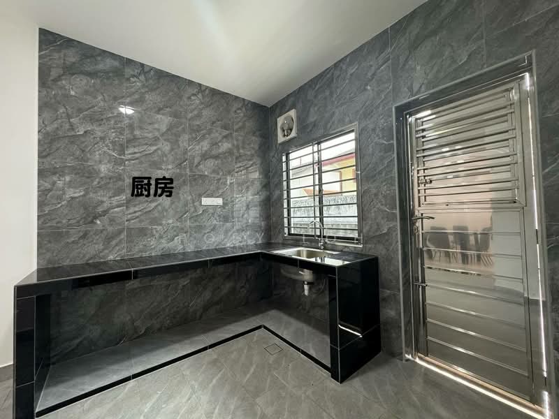Rumah Teres 1.5 Tingkat untuk Disewa di Perling (Johor) - Poey Loh - Kitchen - PropertyGuru.com.my