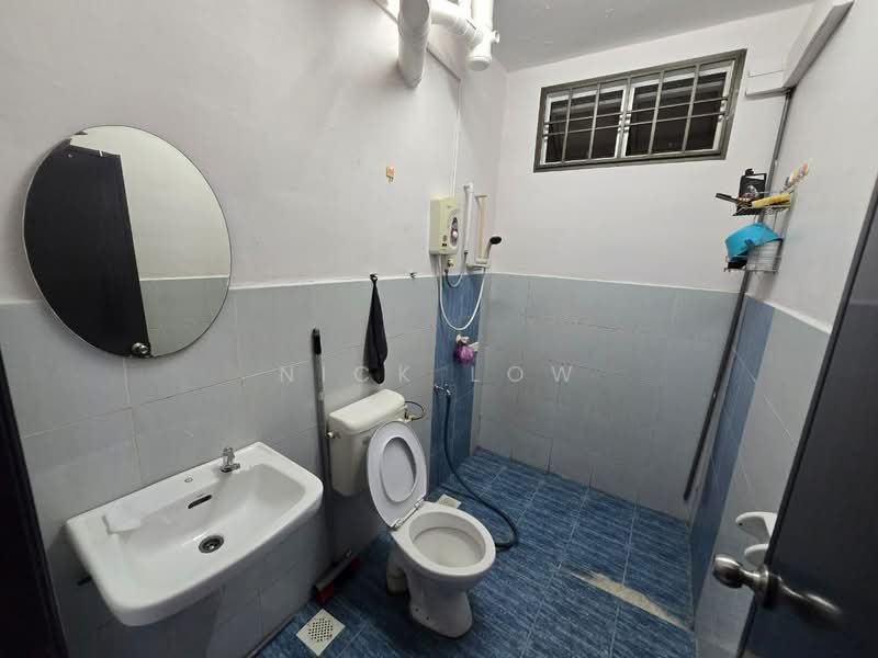 Apartment for Rent at Indah Court Apartment - Nick Low - Bathroom - PropertyGuru.com.my