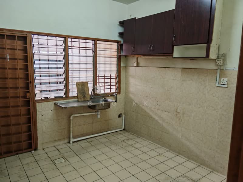 Rumah Teres 2 Tingkat untuk Dijual di Taman Wawasan (Puchong) - Ong KK - Kitchen - PropertyGuru.com.my