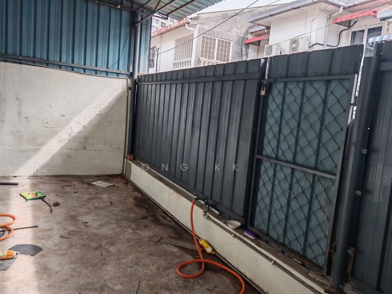 Rumah Teres 2 Tingkat untuk Dijual di Taman Wawasan (Puchong) - Ong KK - Exterior - PropertyGuru.com.my