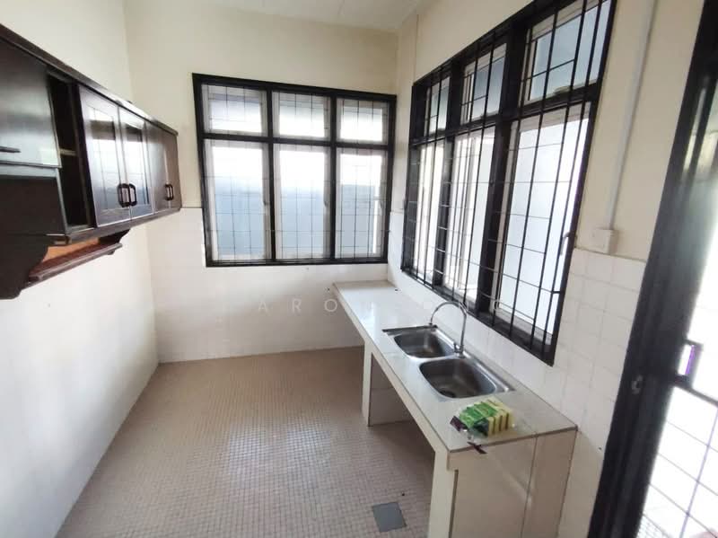 1-storey Terraced House for Sale in Taman Daya (Johor Bahru) - Sharon Ong - Kitchen - PropertyGuru.com.my