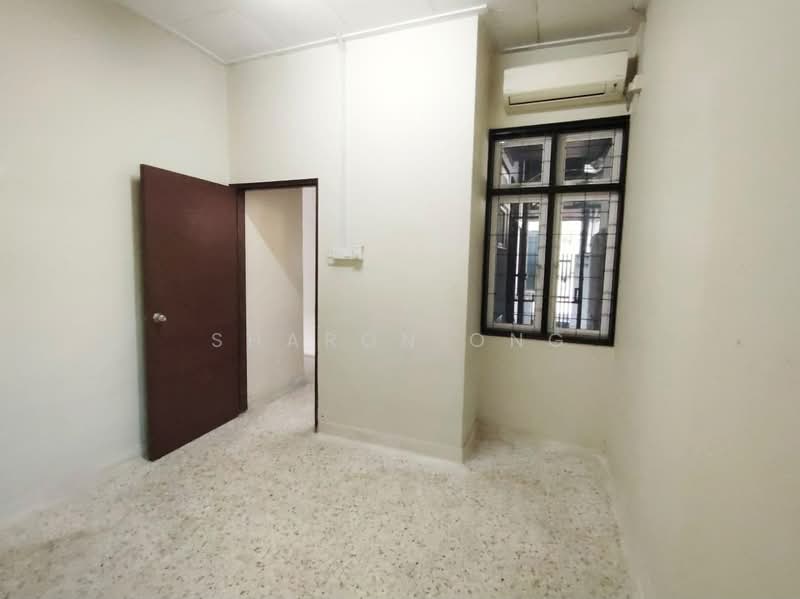 1-storey Terraced House for Sale in Taman Daya (Johor Bahru) - Sharon Ong - Interior - PropertyGuru.com.my