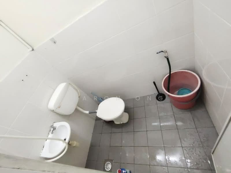 1-storey Terraced House for Sale in Taman Daya (Johor Bahru) - Sharon Ong - Bathroom - PropertyGuru.com.my