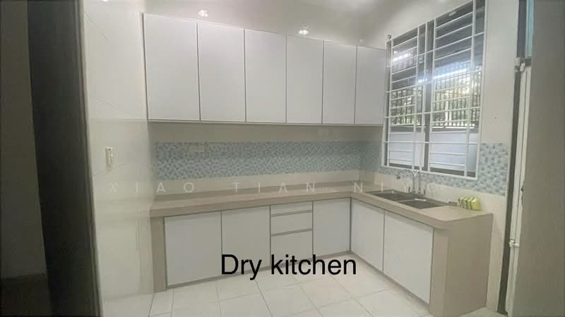 Semi-Detached House for Rent in Taman Sutera Indah (Kluang) - Xiao Tian Niyo - Kitchen - PropertyGuru.com.my