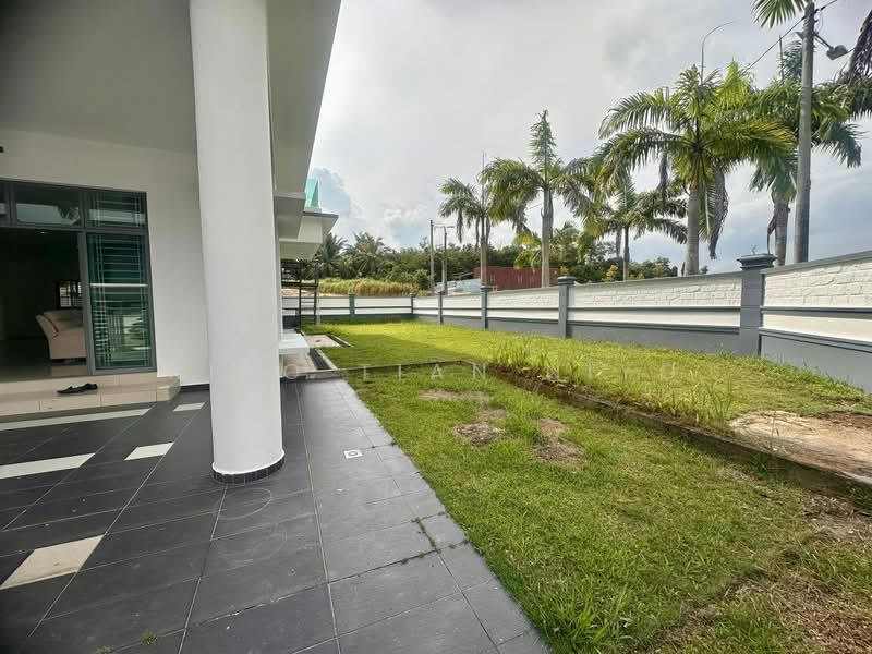 Semi-Detached House for Rent in Taman Sutera Indah (Kluang) - Xiao Tian Niyo - Exterior - PropertyGuru.com.my