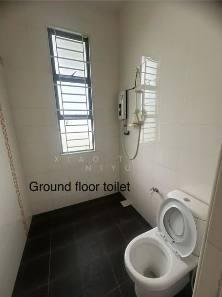 Semi-Detached House for Rent in Taman Sutera Indah (Kluang) - Xiao Tian Niyo - Bathroom - PropertyGuru.com.my