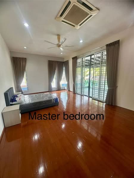 Semi-Detached House for Rent in Taman Sutera Indah (Kluang) - Xiao Tian Niyo - Master Bedroom - PropertyGuru.com.my