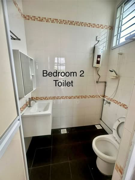 Semi-Detached House for Rent in Taman Sutera Indah (Kluang) - Xiao Tian Niyo - Bathroom - PropertyGuru.com.my