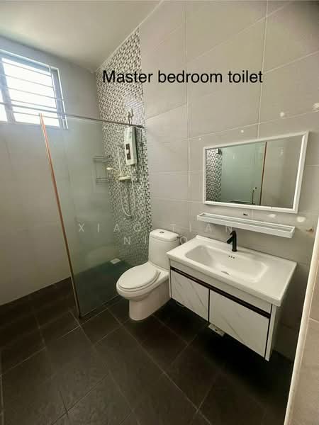 Semi-Detached House for Rent in Taman Sutera Indah (Kluang) - Xiao Tian Niyo - Bathroom - PropertyGuru.com.my