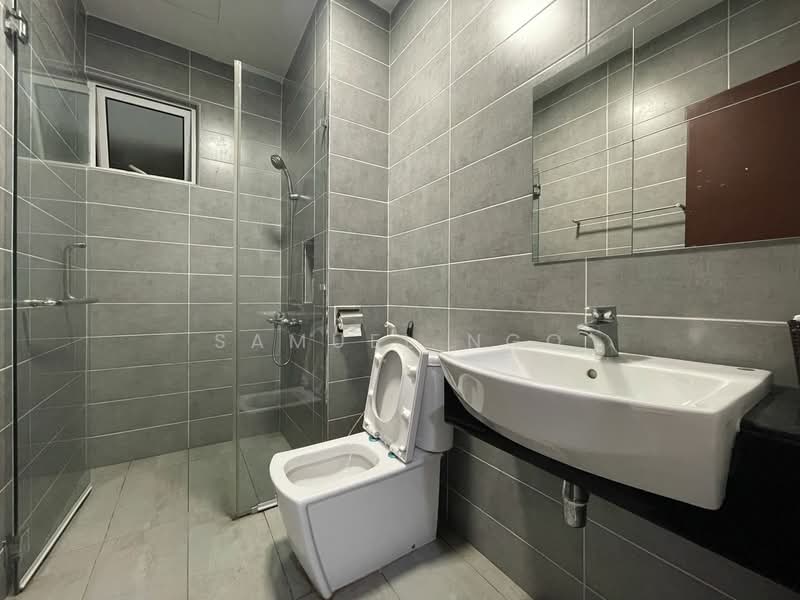 Servis Apartment untuk Dijual di Paragon Residences @ Straits View - Samuel Ngo - Bathroom - PropertyGuru.com.my