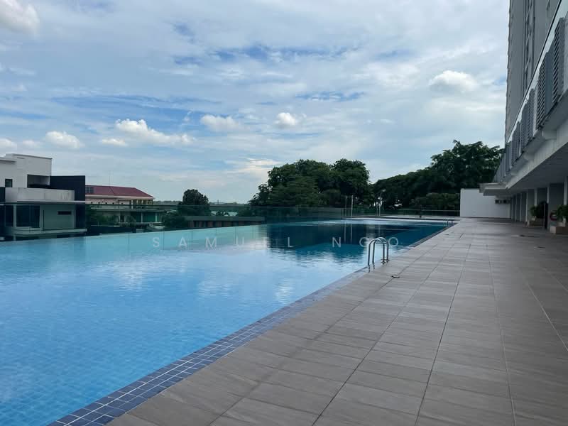 Servis Apartment untuk Dijual di Paragon Residences @ Straits View - Samuel Ngo - Pool - PropertyGuru.com.my