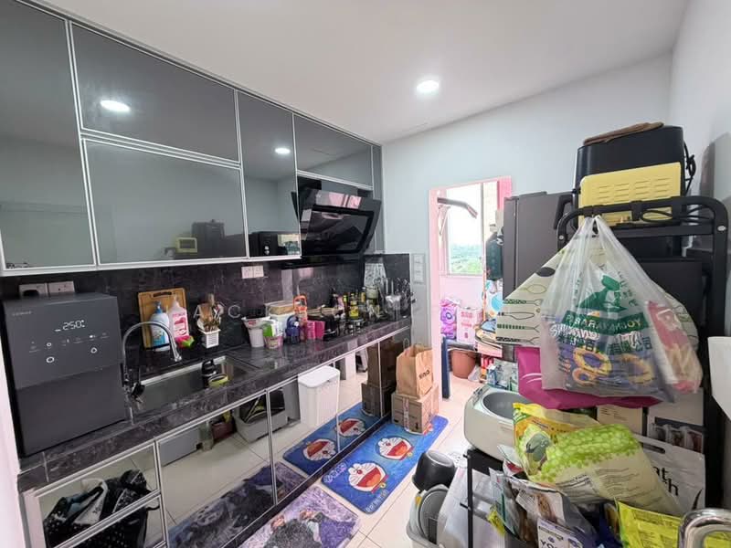 Servis Apartment untuk Dijual di The Garden Residences - Jackson Pang - Kitchen - PropertyGuru.com.my