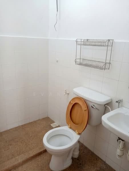 2-storey Terraced House for Sale in Saujana Puchong (Puchong) - Evan Goh - Bathroom - PropertyGuru.com.my