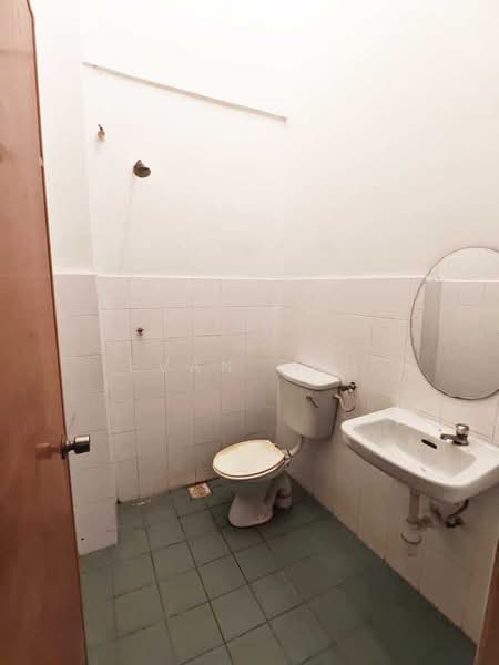 Rumah Teres 2 Tingkat untuk Dijual di Saujana Puchong (Puchong) - Evan Goh - Bathroom - PropertyGuru.com.my
