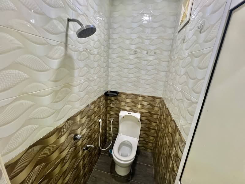 Rumah Teres 1 Tingkat untuk Dijual di Taman Kulai Besar (Kulai) - Jackson Pang - Bathroom - PropertyGuru.com.my