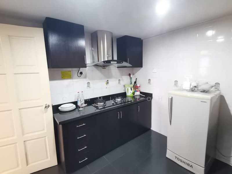 Kondominium untuk Disewa di Desa Kiara - Cammie Loh - Kitchen - PropertyGuru.com.my