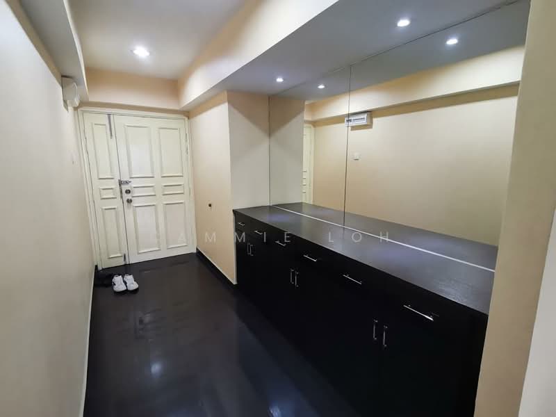 Kondominium untuk Disewa di Desa Kiara - Cammie Loh - Entrance - PropertyGuru.com.my